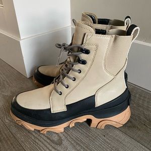 Waterproof boots sorel